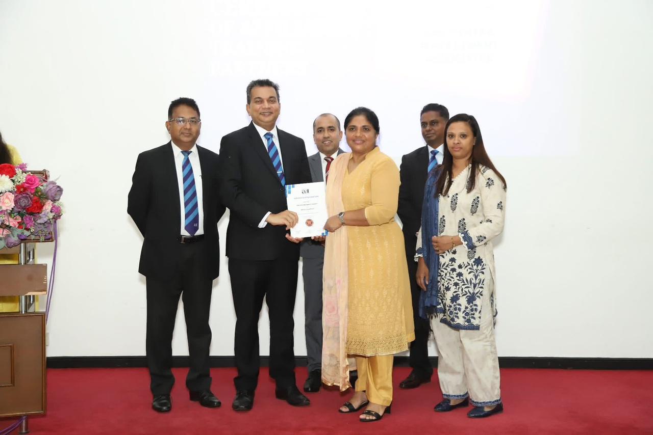 surah-hasheem-award-3